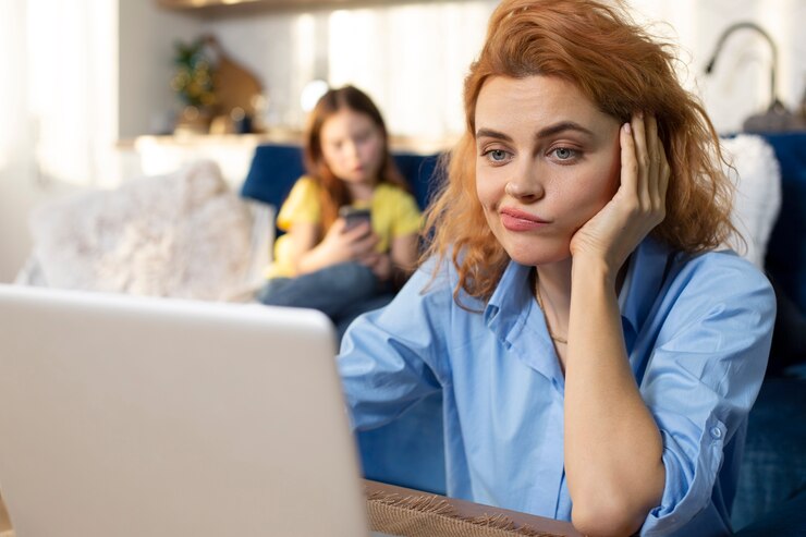 parent-trying-work-from-home-surrounded-by-kids_23-2149262074