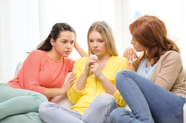 friendship-people-concept-two-teenage-girls-comforting-another-after-break-up_380164-58150