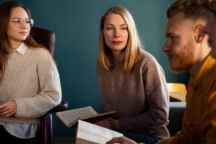 medium-shot-people-book-club_23-2150062188